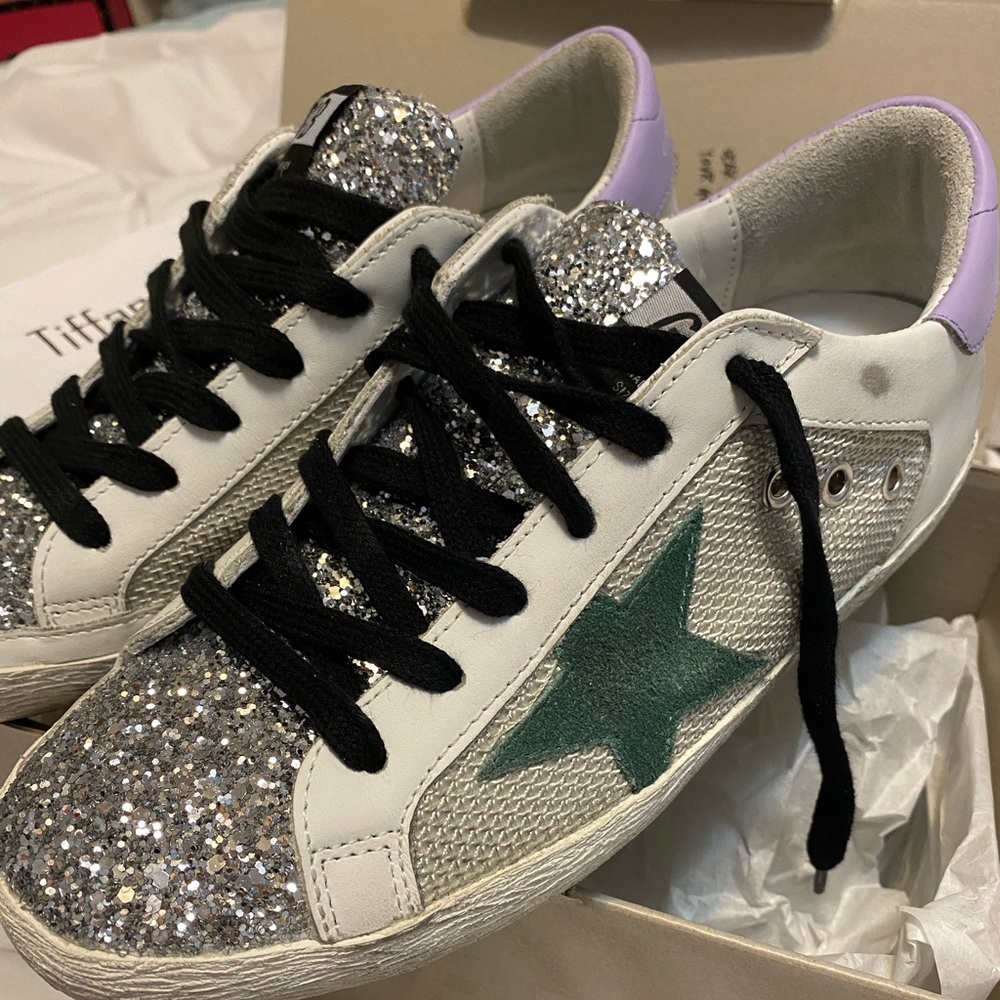 Brand new Golden Goose Superstar. Come with box